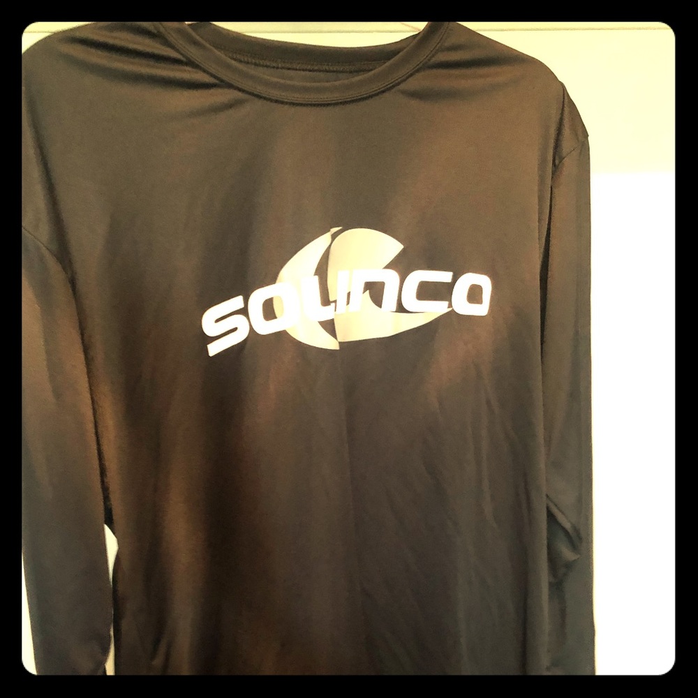 Men’s athletic long sleeve